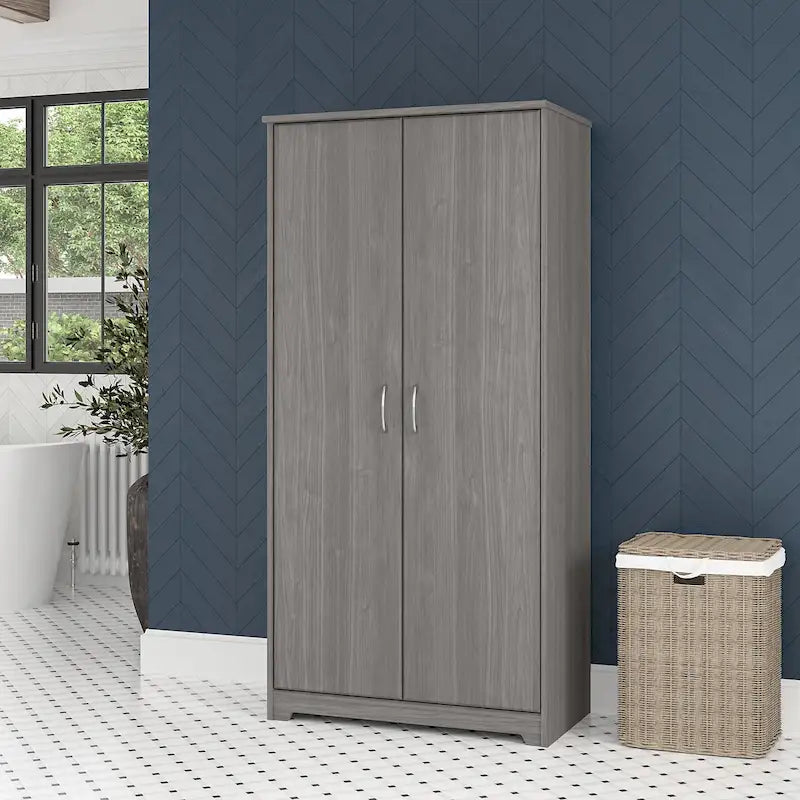 Armoire de rangement haute à 2 portes avec étagères réglables, 61 po H