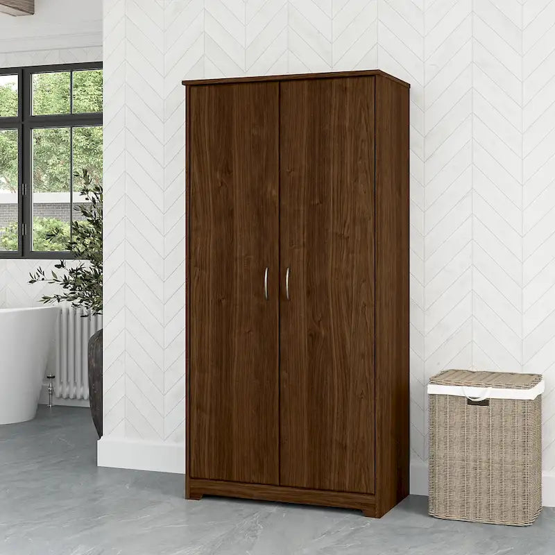 Armoire de rangement haute à 2 portes avec étagères réglables, 61 po H