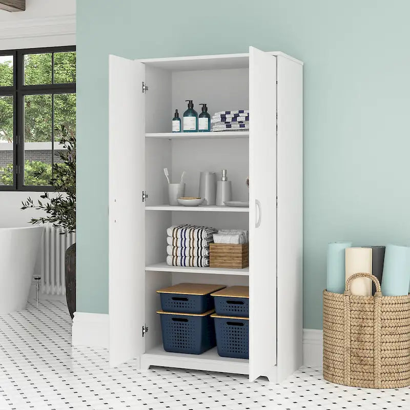 Armoire de rangement haute à 2 portes avec étagères réglables, 61 po H