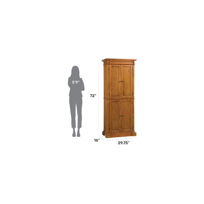 Garde-manger en chêne vieilli de 183 cm avec portes sculptées et étagères réglables