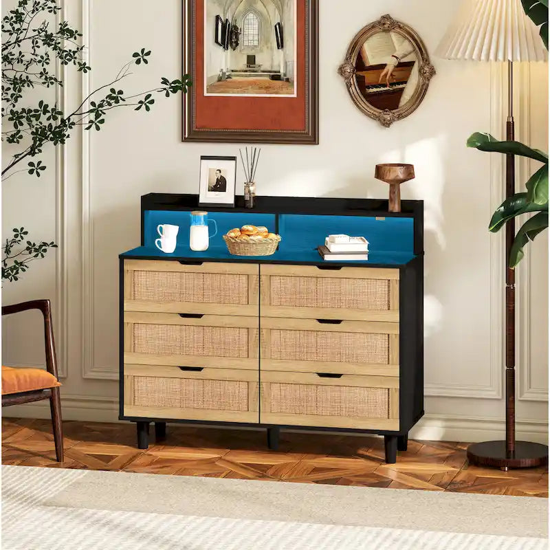 Commode de rangement à 6 tiroirs en rotin avec lumières LED et prise de courant, pour chambre à coucher et salon