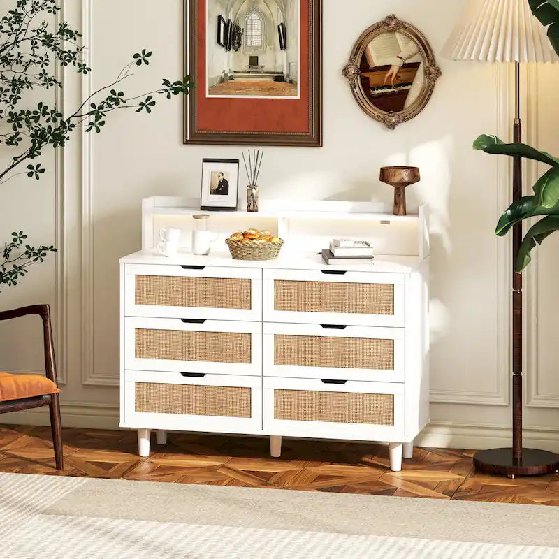 Commode de rangement à 6 tiroirs en rotin avec lumières LED et prise de courant, pour chambre à coucher et salon
