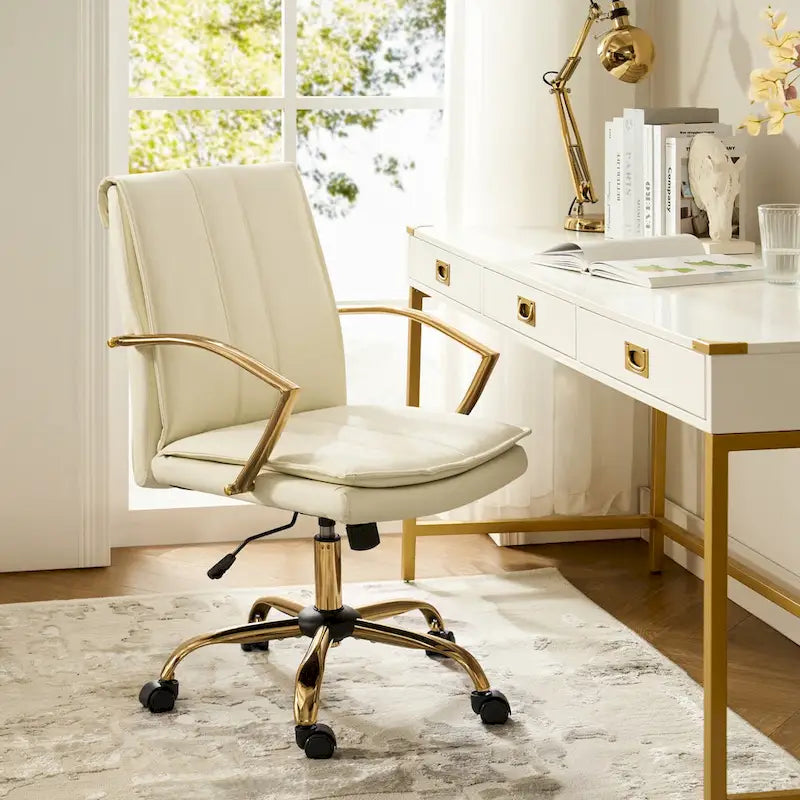 Fauteuil de bureau à bascule moderne avec piètement en métal doré et revêtement en similicuir